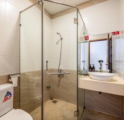 Love Hotel – Phòng vệ sinh