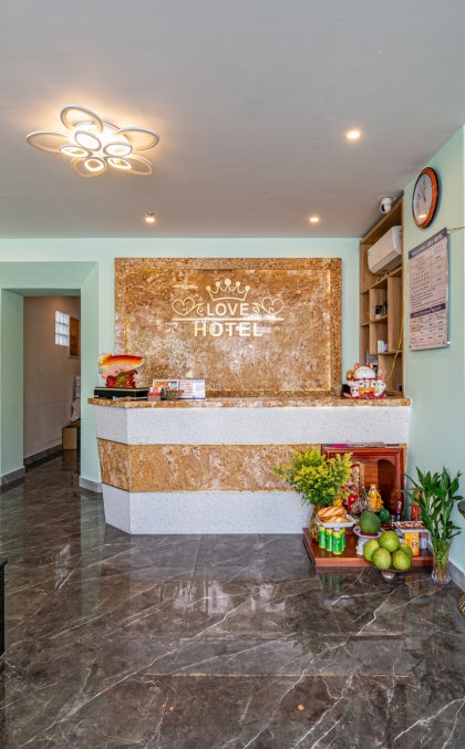 Love Hotel- quầy lễ tân
